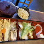 牛禅 - 野菜たち、ライス、うどん