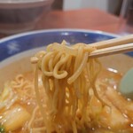 あべま - 旭川的低加水率ウエーブ麺