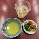 伊勢廣 - スープ、おしんこ、お茶
