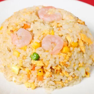 ランチもコスパ◎お手頃価格で本格中華をご堪能いただけます！