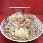 ラーメン二郎 - 小　ブタ　ニンニクアブラカラメ