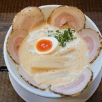 ラーメン家 みつ葉 - 豚CHIKIしょうゆチャーシュー麺