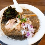 麺屋 日出次 焼津店 - 背脂煮干