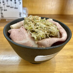 麺屋 しん蔵 - チャーシュー丼 300円