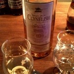 BEBE - クライヌリッシュのストレート、加水用の水を添えて