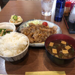 家庭料理居酒屋 よってって - 豚肉のユーリンチー定食500円！コスパ最高！