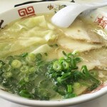 ラーメンやまもと - ワンタンが５個