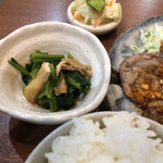 家庭料理居酒屋 よってって - 脇役達も主役を支える名演技！