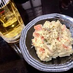 餃子 照井 - 生ビール＆サラダ