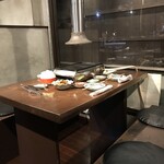Keiraku Yakiniku Pome - テーブル席の様子