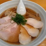 麺響 万蕾 - 醤油ラーメン850円＋チャーシュートッピング250円