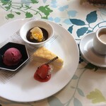 パスタ食堂 クオーレ - デザートとエスプレッソ