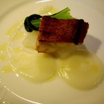 サルキッチン - 松山産甘鯛のポワレ　聖護院かぶらのソース