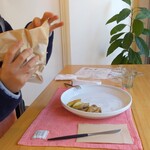 うれしいもの屋 - 赤かぶバーガーポテトセット1250円