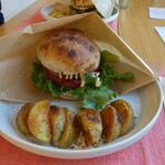 うれしいもの屋 - バーガー＆ポテトセット1300円