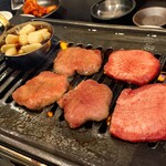 Wagyuu Yakiniku Nikuhachi - 