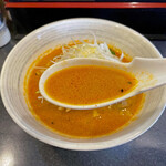 石山商店 - ピリ辛で、パンチの有るスープ