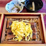 富松うなぎ屋 - せいろ蒸し。肝吸い、酢の物、お漬物付き。