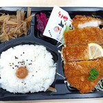 川名肉店 - オーソドックスなとんかつ弁当