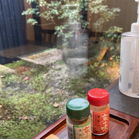 炭焼きうなぎ・かしわ 登河 - 1階奥の中庭席