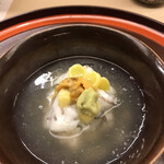 赤坂 菊乃井 - 昼懐石１３３１０円。甘鯛蕪蒸し。見た目も鮮やかな甘鯛の蒸し物です。様々な旨味が一体となって、とーっても美味しくいただきました（╹◡╹）（╹◡╹）