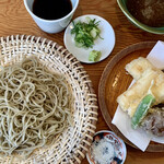 蕎麦 心空 - 穴子の天もりそば　あらびきそばに変更