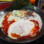 節極 - 白豚骨720円(税込:以下同)をバラチャーシュー、麺かた、辛み50円をお大辛