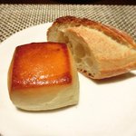 ラ ターブル ドゥ ジョエル・ロブション - 特別メニュー 10000円 のパン2個(2回目)