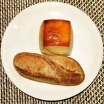 ラ ターブル ドゥ ジョエル・ロブション - 特別メニュー 10000円 のパン2個(1回目)