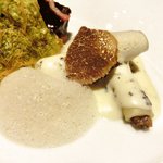 ラ ターブル ドゥ ジョエル・ロブション - 特別メニュー 10000円 の【4皿目】国産牛頬肉 赤ワインでゆっくりブレゼにし　秋トリュフの香るシャンピニオンデュクセルをマカロニに詰めて