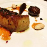 ラ ターブル ドゥ ジョエル・ロブション - 特別メニュー 10000円 の【2皿目】フランス産鴨のフォワグラのポワレ ルビーポルト酒風味パンデピスのコンディモンと無花果のコンビネーション