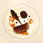 ラ ターブル ドゥ ジョエル・ロブション - 特別メニュー 10000円 の【2皿目】フランス産鴨のフォワグラのポワレ ルビーポルト酒風味パンデピスのコンディモンと無花果のコンビネーション
