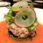 ラ ターブル ドゥ ジョエル・ロブション - 特別メニュー 10000円 の【1皿目】ズワイ蟹のエフィロシェ  林檎とアボカドを共に合わせ、フルーツトマトのクーリーに乗せて