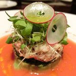 ラ ターブル ドゥ ジョエル・ロブション - 特別メニュー 10000円 の【1皿目】ズワイ蟹のエフィロシェ  林檎とアボカドを共に合わせ、フルーツトマトのクーリーに乗せて
