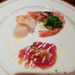 カフェ セキミヤ - 前菜：マグロのカルパッチョ、ホタテのカルパッチョ、天使の海老の炙り