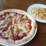 葡萄の花 - ピザとガーリックポテト