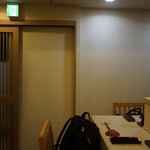 鮨處やまだ - 店内は清潔感がある