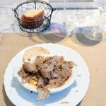 La Brianza - トリュフグラタンピエモンテ風黒トリュフ。添えられたラスクに乗せていただくもよしスプーンですくって美味しい美味しい♡(๑´ڡ`๑)