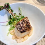 La Brianza - 寒ブリ照り焼き魚醤で。ふっくらと火入れされたブリに香ばしい香り。ほくほくの白いんげん豆もいい感じ(^^)