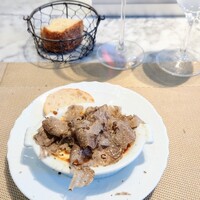 La Brianza - トリュフグラタンピエモンテ風黒トリュフ。添えられたラスクに乗せていただくもよしスプーンですくって美味しい美味しい♡(๑´ڡ`๑)