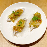 Az/ビーフン東 大阪店 - 鰆の蒸し物 酸白菜と発酵唐辛子のソース