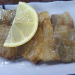 鶴亀 - 豚バラ２本 280円(税込)(2021年12月28日撮影)