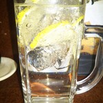 鶴亀 - チューハイ 300円(税込)(2021年12月28日撮影)