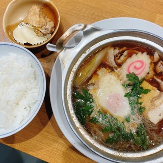 Mampuku Shiyokudou - 肉鍋定食