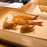 XEX ATAGO GREEN HILLS / tempura & sushi An - 車海老の天ぷら。塩で甘味が引き立ち絶妙。