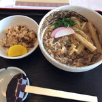 くまもと中央カントリークラブ - 肉ゴボウ天うどん