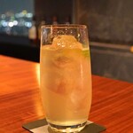 タワーズバー ベロビスト - Monkey47 のジントニック