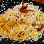 メリメロ食堂 Lamp - カルボナーラ・グアンチャーレとペコリーノチーズ合わせ