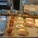 トモヒロ - 店内