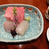 馳走 山傳 - 向付（本まぐろ・ひらすずき・ひらめ）